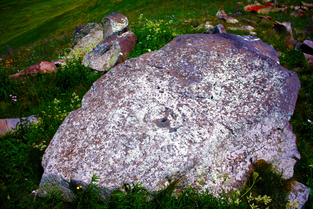 Ժայռապատկեր. Սևան